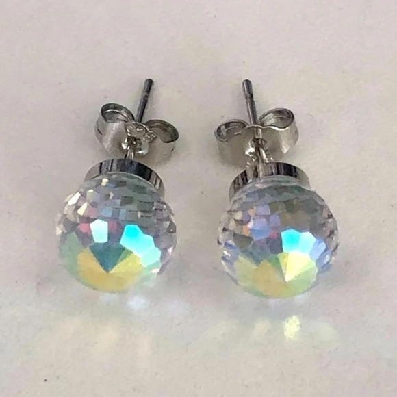 Kaleidoscope Iridescent Disco Ball Shimmer 8mm Stud Earrings NWT - Picture 1 of 4